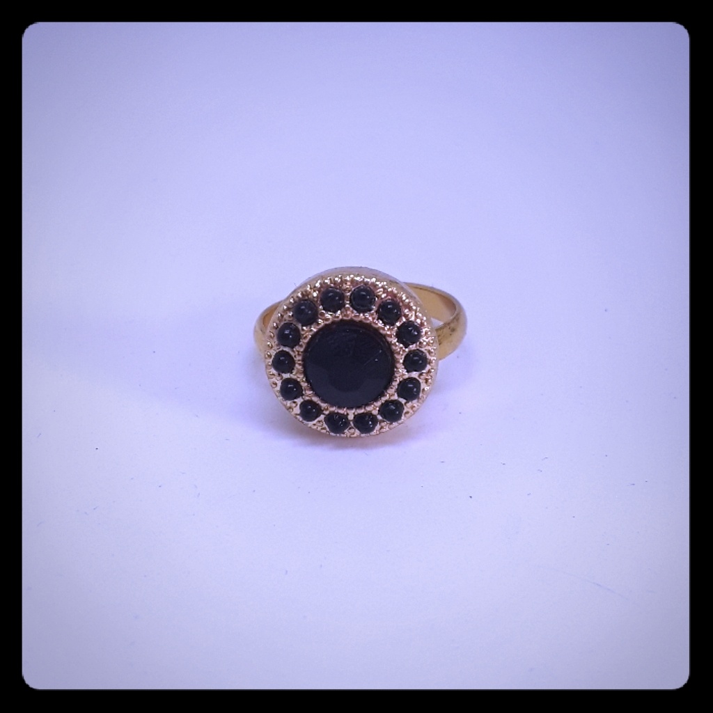 Black And Gold Circle Ring